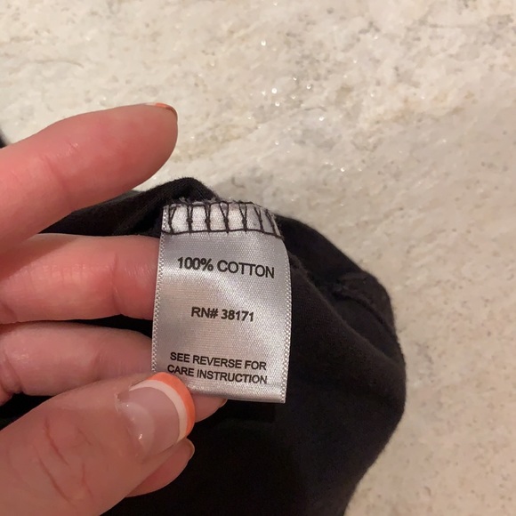 NYTT TEE WITH KEYHOLE CUT OUT - Picture 3 of 7